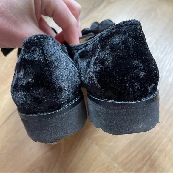 Karl Lagerfeld Black Velvet Izzy2 Flats Size 7.5 - Picture 3 of 8